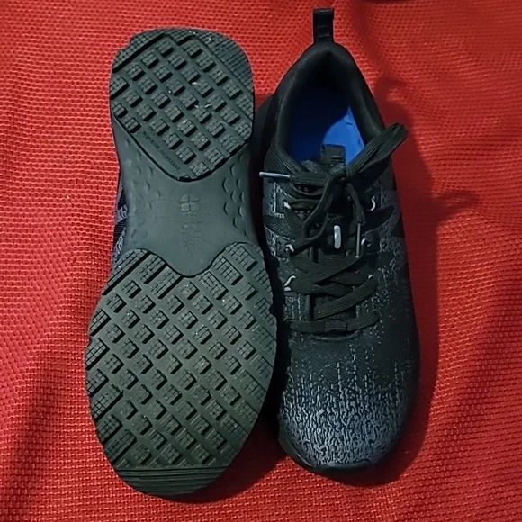 Shoes - Picture 2 of 3